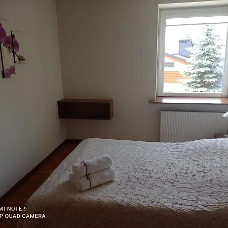 Zawoja1560 Przy Aptece 게스트하우스 3*