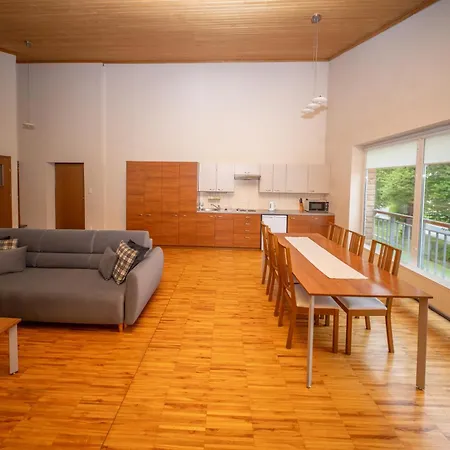 بيت ضيافة Zawoja1560 Przy Aptece زافوية